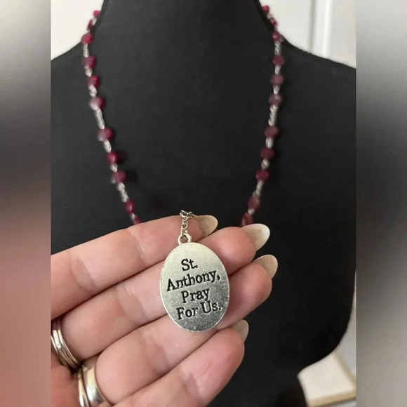 Estate Bundle | Rosary + Saint Anthony Prayer Necklaces - Picture 7 of 8